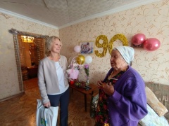 В посёлке Восход сегодня поздравили с 90-летием Анну Яковлевну Кучину